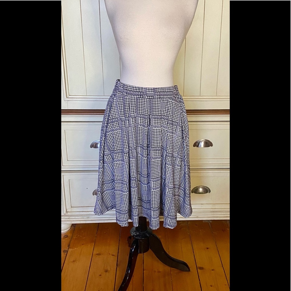 ⚜️Lularoe Madison Houndstooth Skirt⚜️NWT⚜️